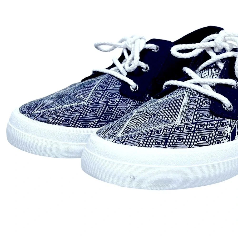 SPERRY Top-Sider Crest Ridge Navy White Lace-Up Sneakers Women's Size 9